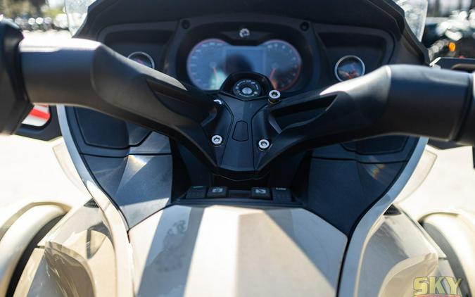 2017 Can-Am Spyder RT Base