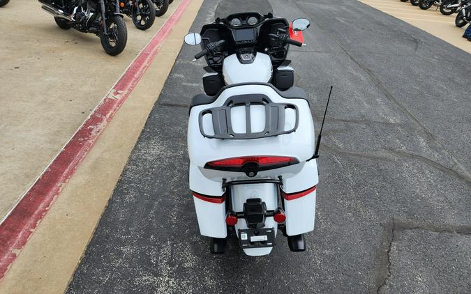 2025 Indian Motorcycle Pursuit® Dark Horse® with 112