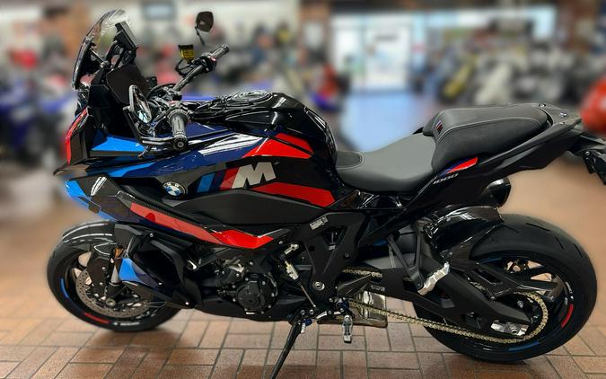2026 BMW M 1000 XR