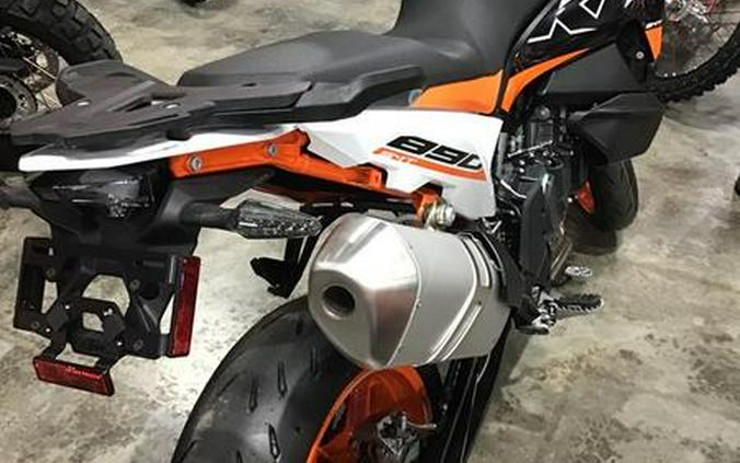 2024 KTM 890 SMT