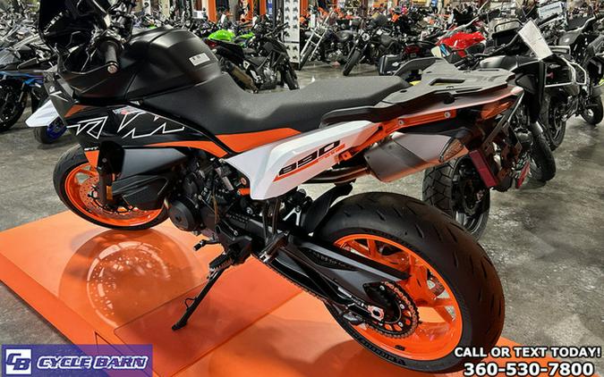 2024 KTM 890 SMT