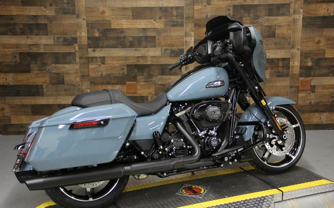 2024 Harley-Davidson Street Glide® Sharkskin Blue - Black Finish