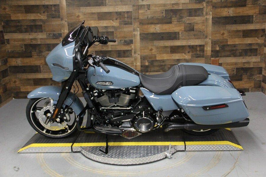 2024 Harley-Davidson Street Glide® Sharkskin Blue - Black Finish