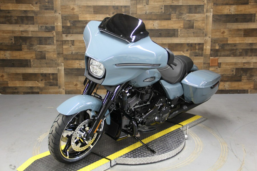 2024 Harley-Davidson Street Glide® Sharkskin Blue - Black Finish