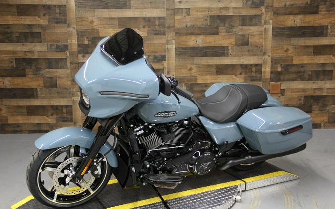 2024 Harley-Davidson Street Glide® Sharkskin Blue - Black Finish