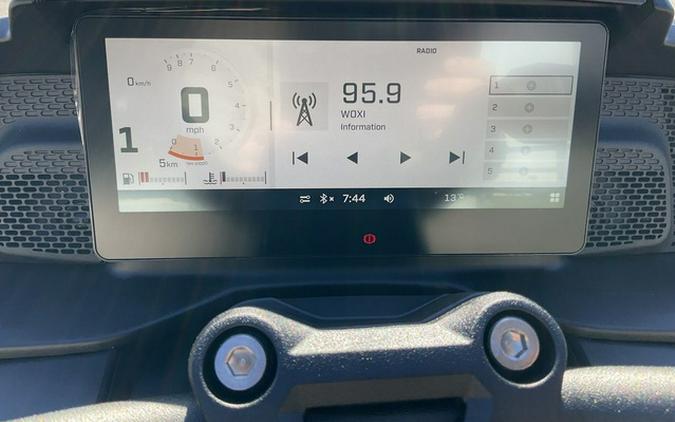 2025 Can-Am Spyder F3 Limited Dark Wheels