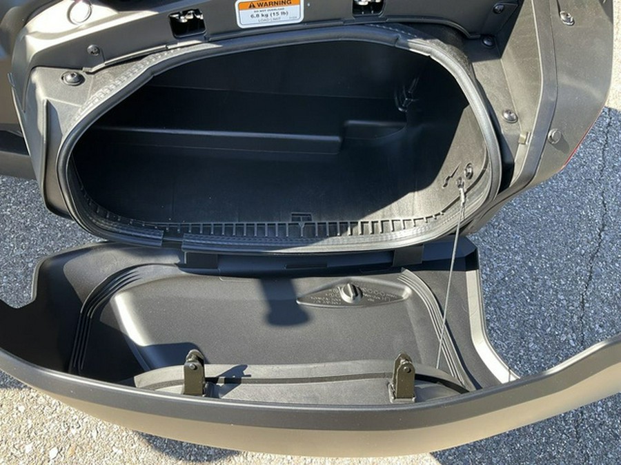 2025 Can-Am Spyder F3 Limited Dark Wheels