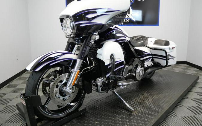 2016 Harley-Davidson® FLHXSE - CVO™ Street Glide®