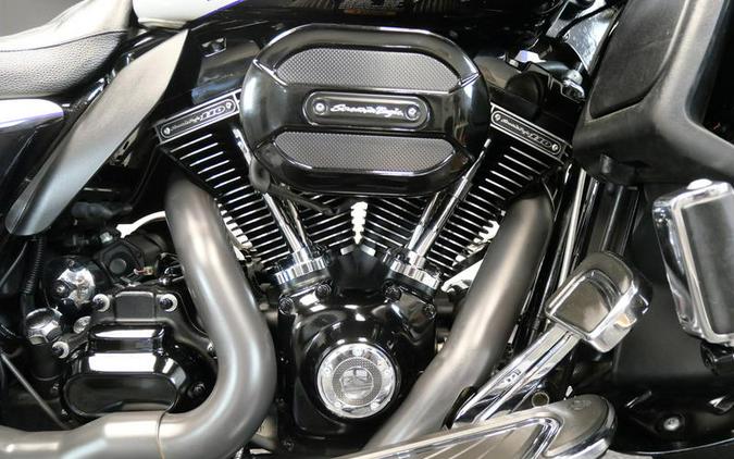 2016 Harley-Davidson® FLHXSE - CVO™ Street Glide®