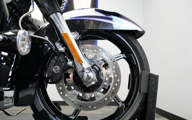 2016 Harley-Davidson® FLHXSE - CVO™ Street Glide®