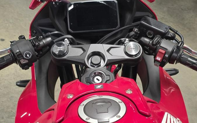 2025 Honda CBR650R E-Clutch