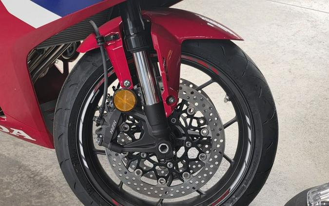 2025 Honda CBR650R E-Clutch