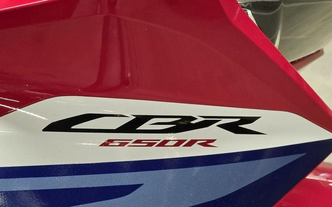 2025 Honda CBR650R E-Clutch