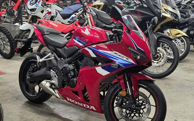 2025 Honda CBR650R E-Clutch