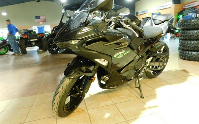 2024 Kawasaki Ninja 500 KRT Edition SE ABS