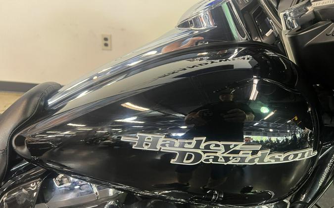 2015 Harley-Davidson Street Glide Vivid Black FLHX