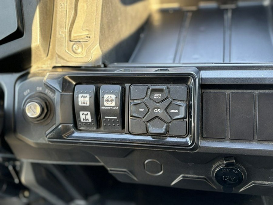 2024 Can-Am Defender MAX XT HD10