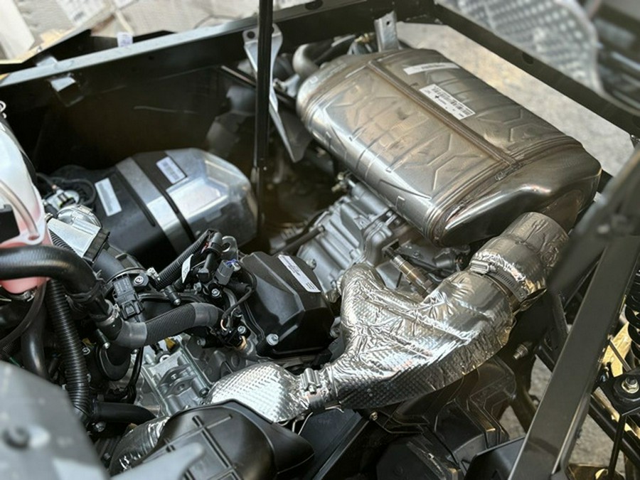 2024 Can-Am Defender MAX XT HD10