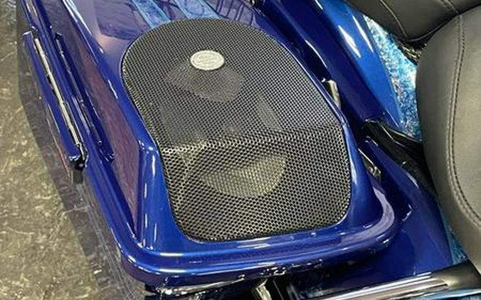 2013 Harley-Davidson® FLHRSE5 - CVO™ Road King®