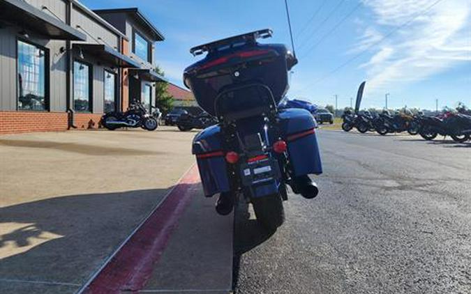 2025 Indian Motorcycle Pursuit® Dark Horse® with 112 and Powerband Audio Package