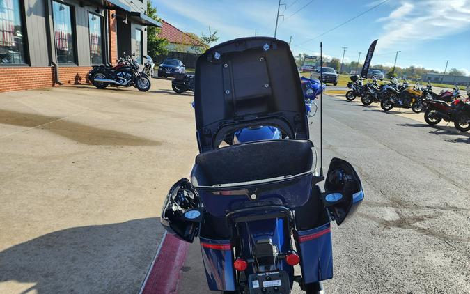 2025 Indian Motorcycle Pursuit® Dark Horse® with 112 and Powerband Audio Package