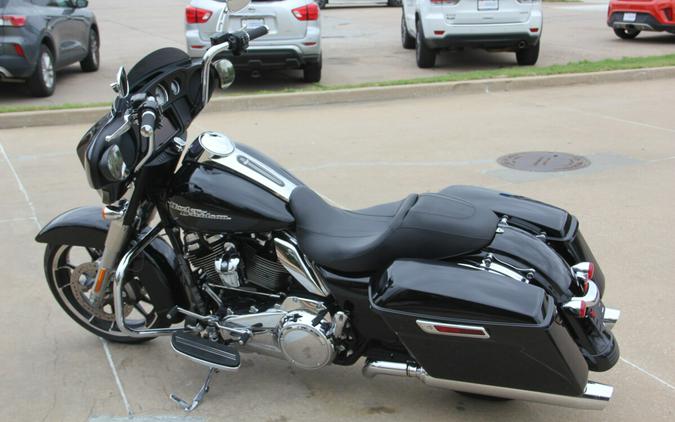 2020 Harley-Davidson Street Glide Vivid Black