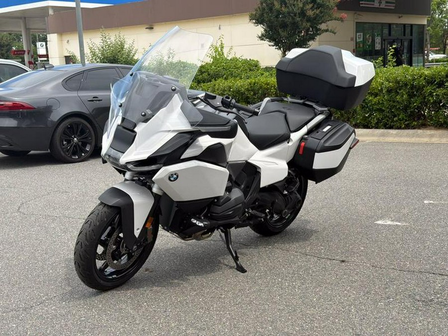 2026 BMW R 1300 RT Alpine White 3