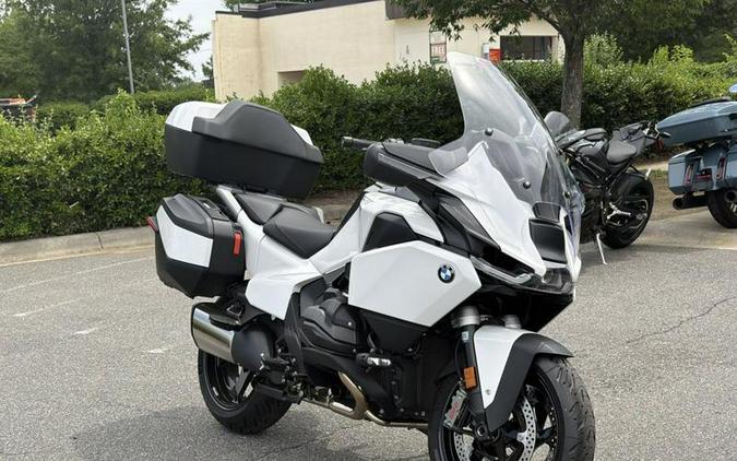 2026 BMW R 1300 RT Alpine White 3