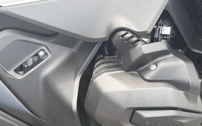 2026 BMW R 1300 RT Alpine White 3