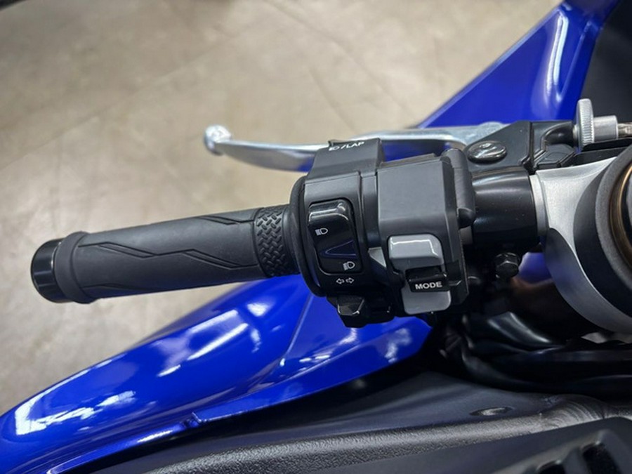 2026 Yamaha YZF R1 CA