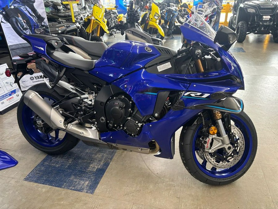 2026 Yamaha YZF R1 CA