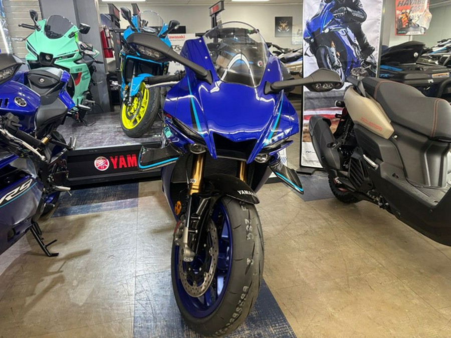 2026 Yamaha YZF R1 CA