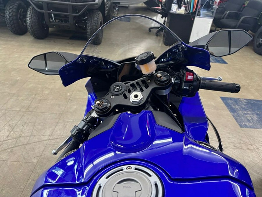 2026 Yamaha YZF R1 CA