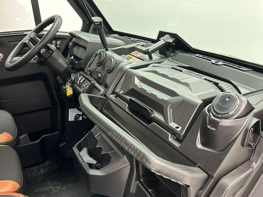 2024 Can-Am Defender MAX Limited CAB HD10