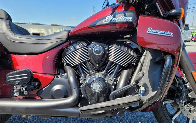 2024 Indian Motorcycle® Roadmaster® Dark Horse® w/Powerband Audio Package Maroon Metallic