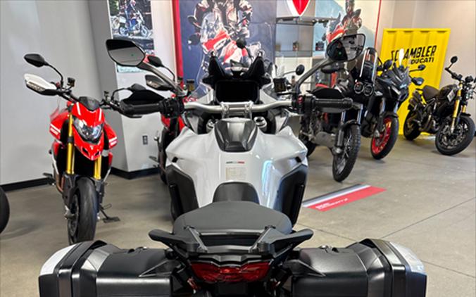 2024 Ducati Multistrada V4 S Travel & Radar