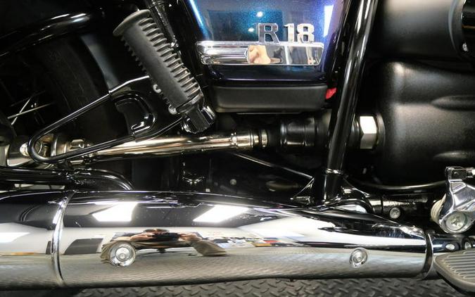 2023 BMW R 18 Classic 719 Galaxy Dust Metallic/Titan Silver 2 Metallic
