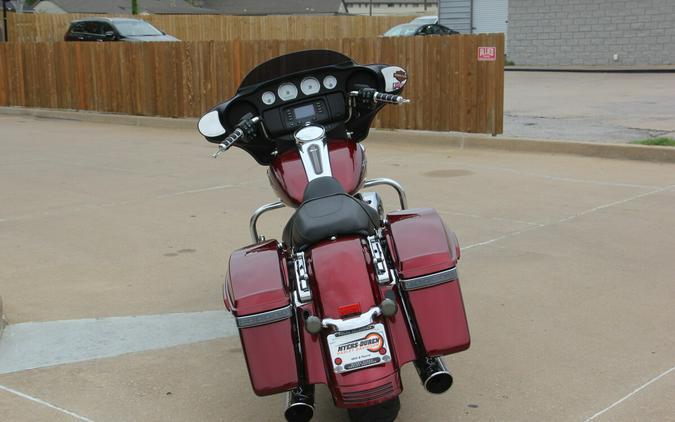 2017 Harley-Davidson Street Glide Velocity Red