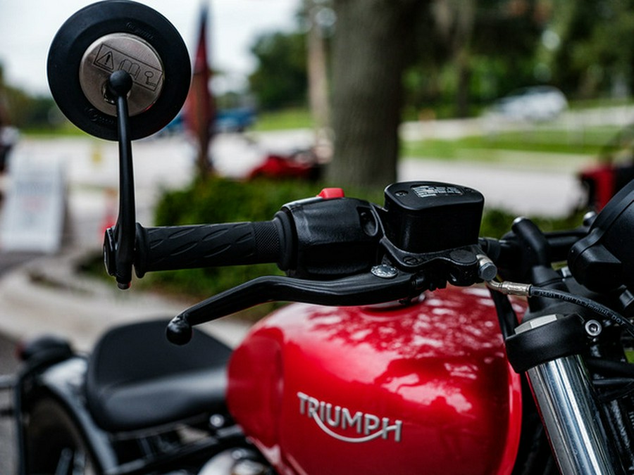 2023 Triumph Bonneville Bobber Red Hopper