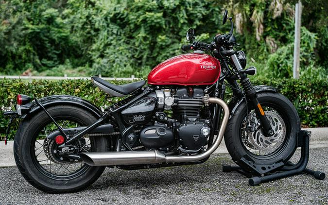 2023 Triumph Bonneville Bobber Red Hopper