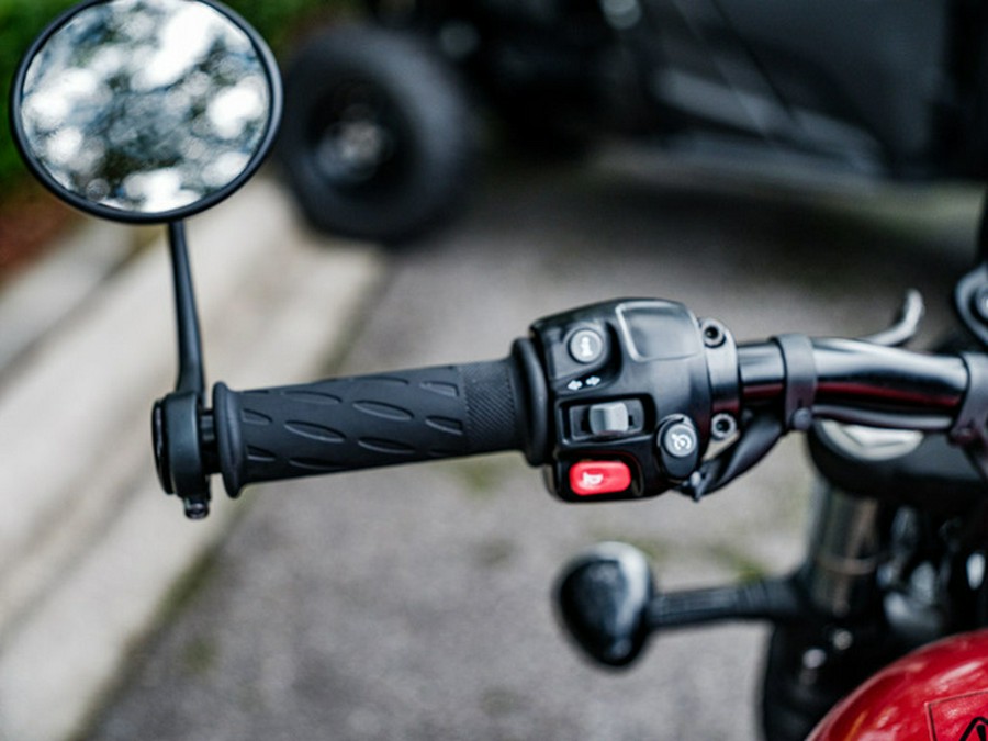 2023 Triumph Bonneville Bobber Red Hopper