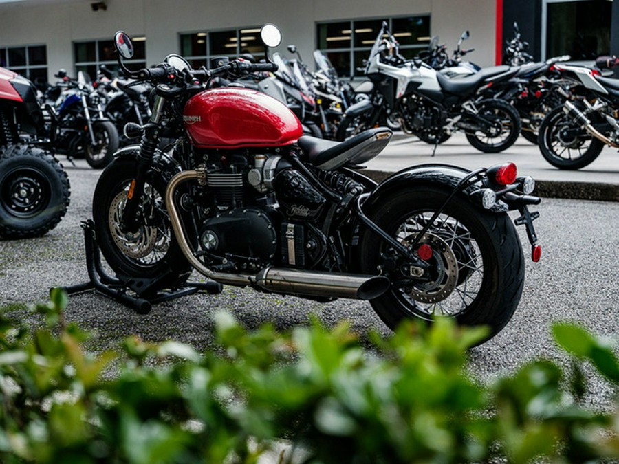 2023 Triumph Bonneville Bobber Red Hopper