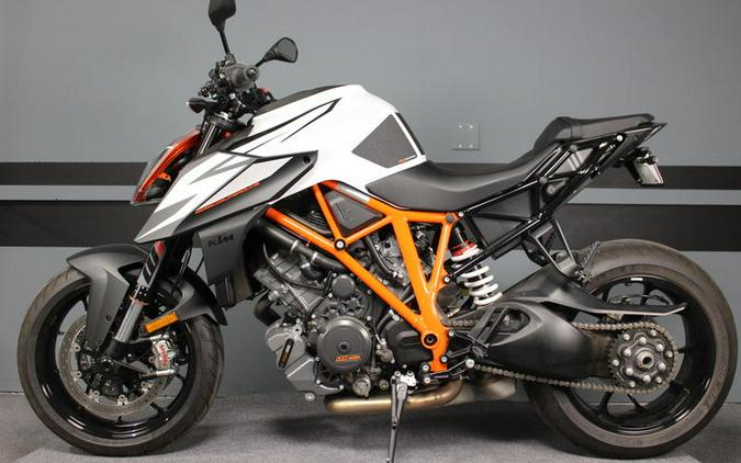 2019 KTM 1290 Super Duke R