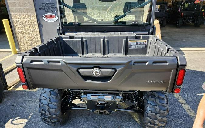 2024 Can-Am® Defender DPS CAB HD9