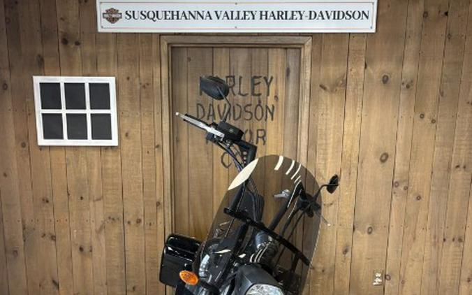 2012 Victory Hammer 8-Ball®