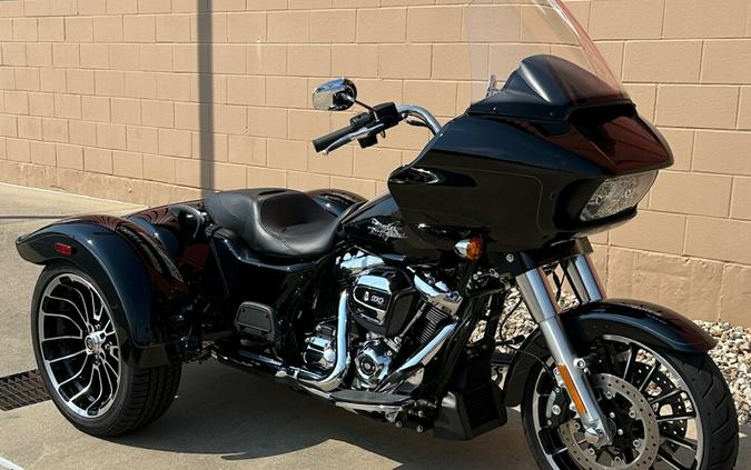 2023 Harley-Davidson Road Glide 3 Vivid Black