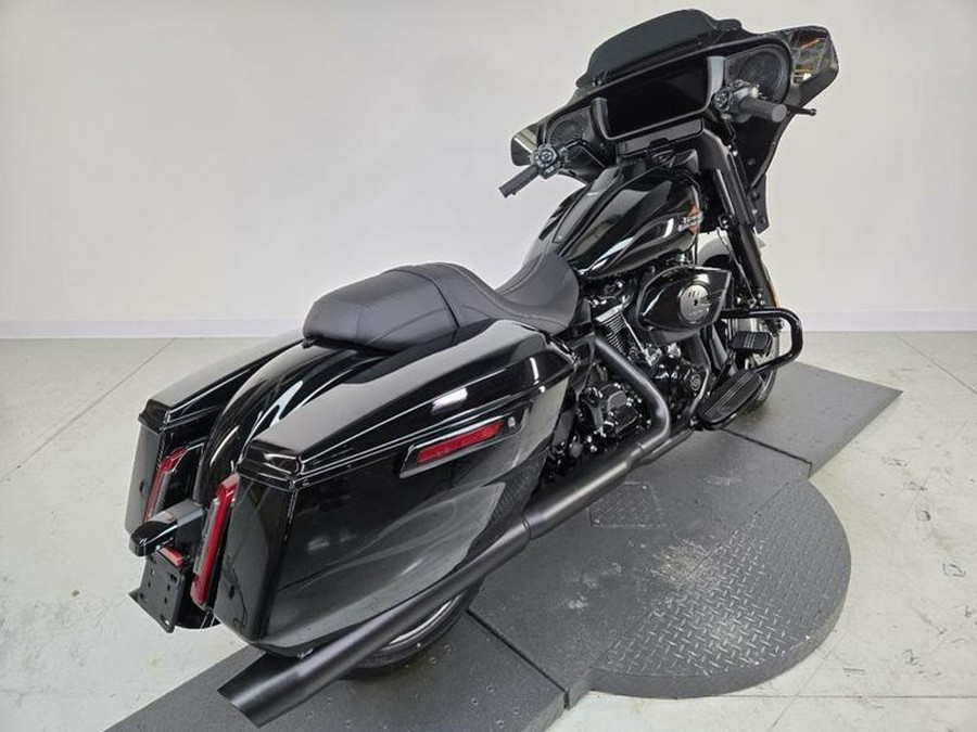 2025 Harley-Davidson® FLHX - Street Glide®
