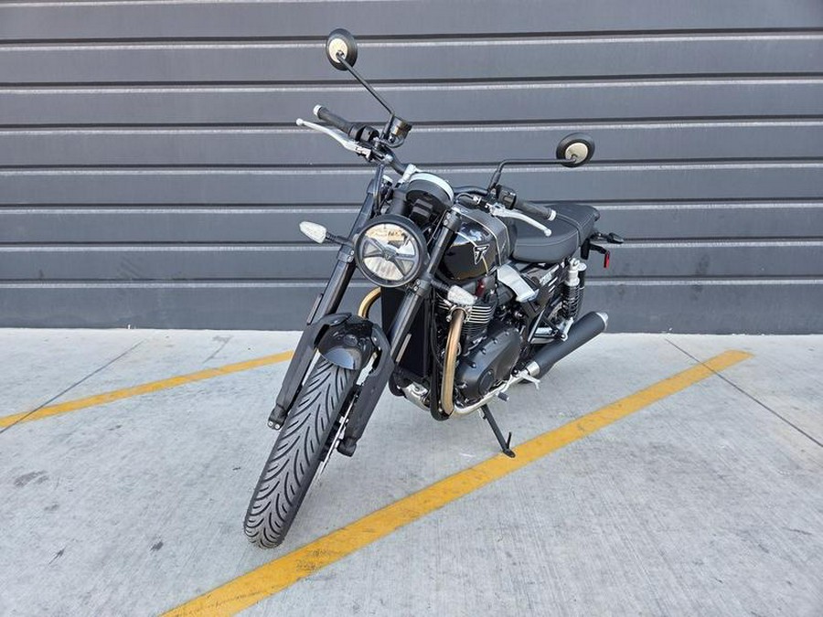 2026 Triumph Speed Twin 900 Phantom Black/Aurum Gold
