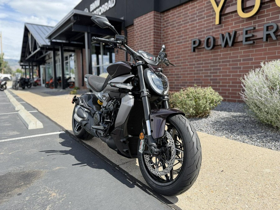 2026 Ducati XDiavel V4 BLACK