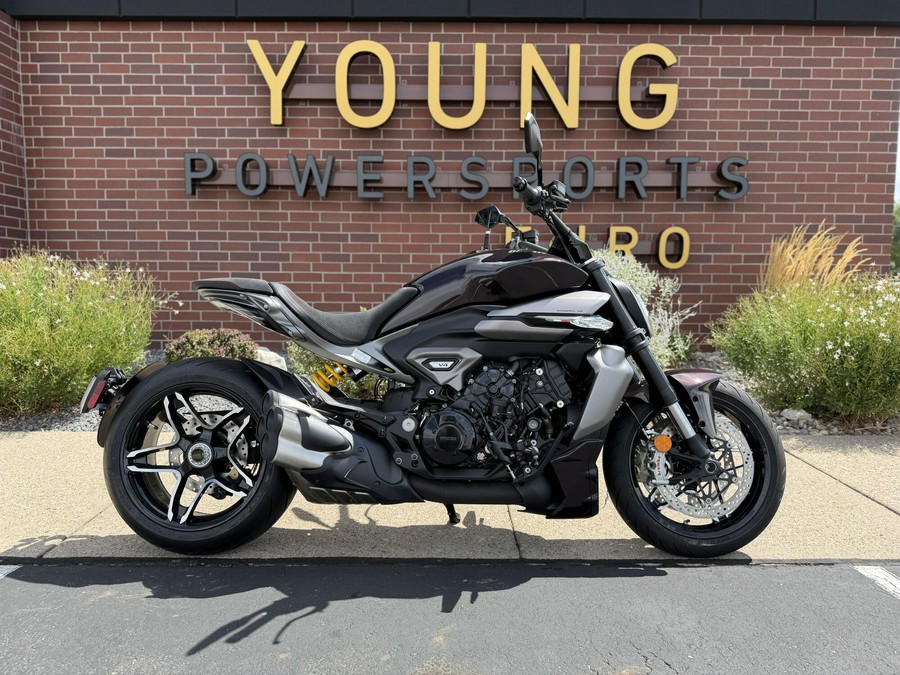 2026 Ducati XDiavel V4 BLACK